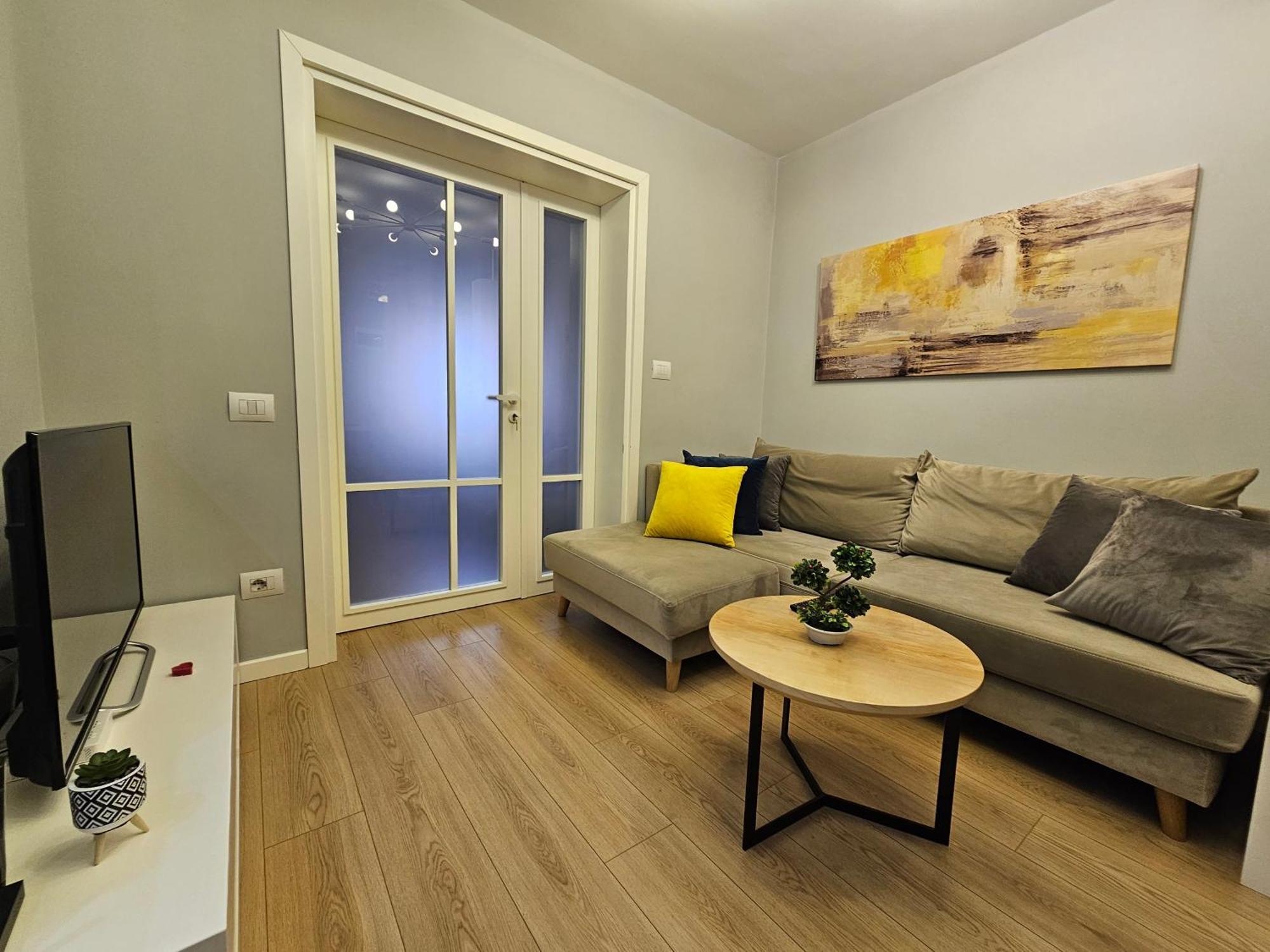 Ferienwohnung Valentino'S Nest Tirana Exterior foto