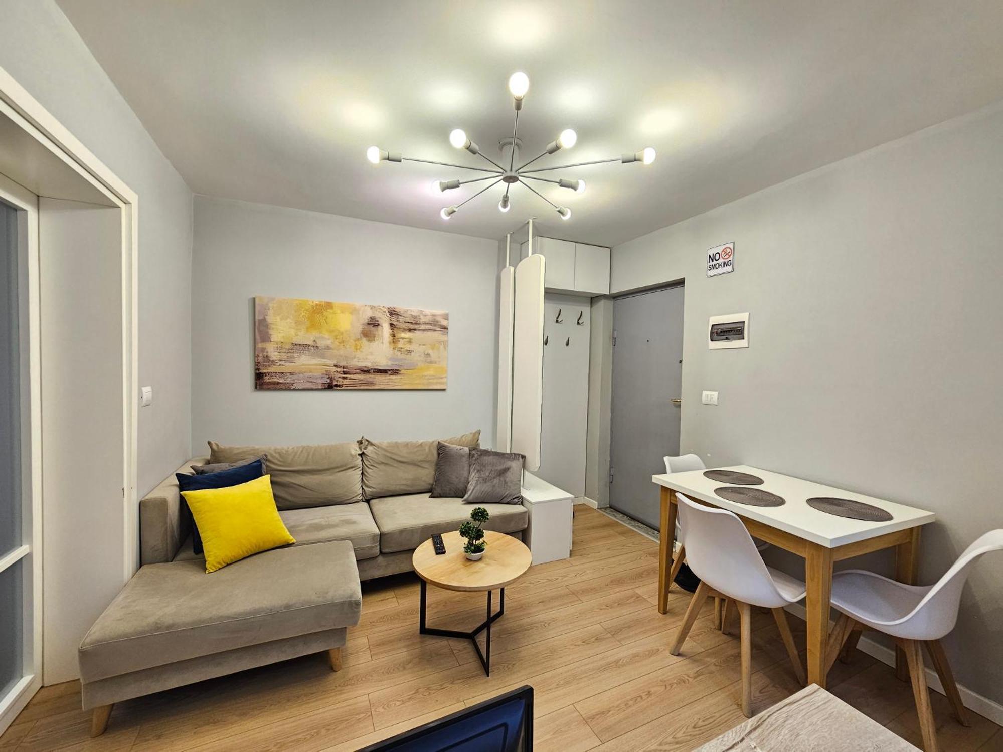 Ferienwohnung Valentino'S Nest Tirana Exterior foto