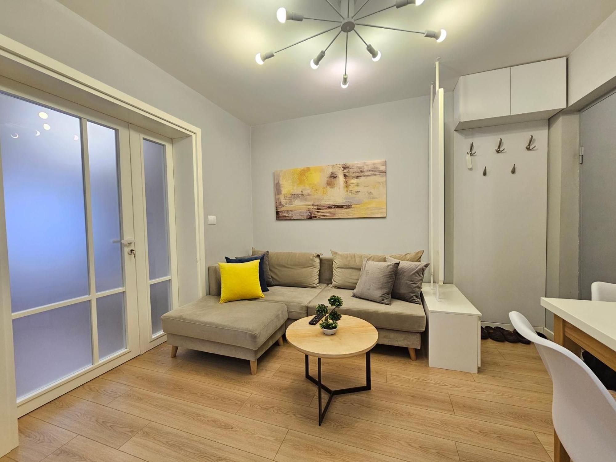 Ferienwohnung Valentino'S Nest Tirana Exterior foto